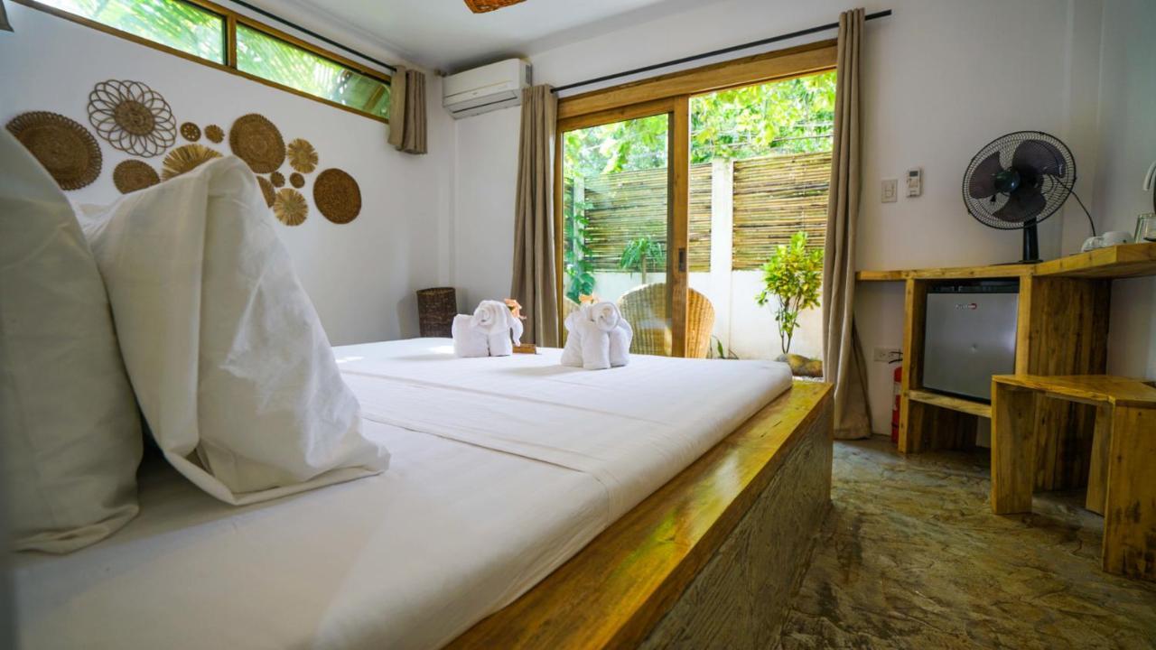 Serenity Hotel El Nido Bagian luar foto